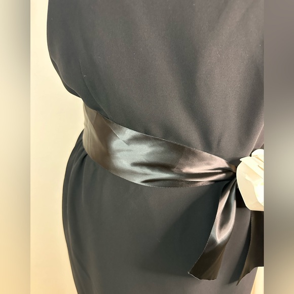 TALBOTS Satin Sash Black Dress with White Flower - Fully Lined Plus Sz 20 NWT - Picture 4 of 16